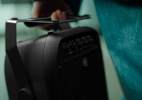 yamaha STAGEPAS100 palm of your hands