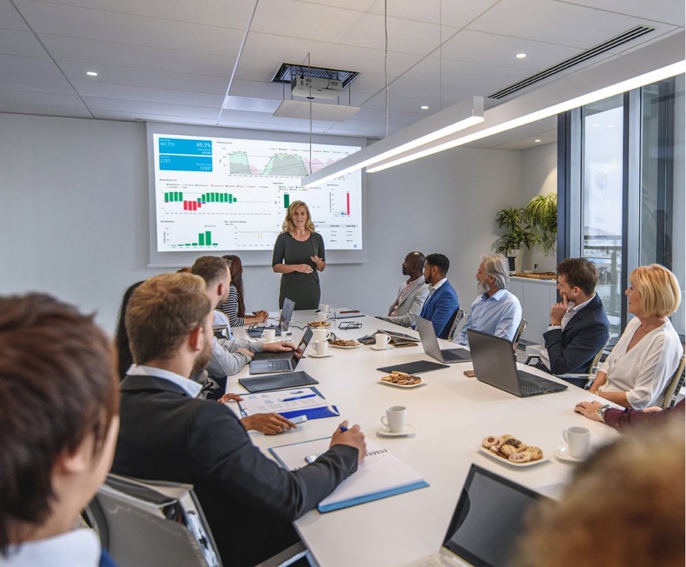 xp-P721Q-W Boardroom
